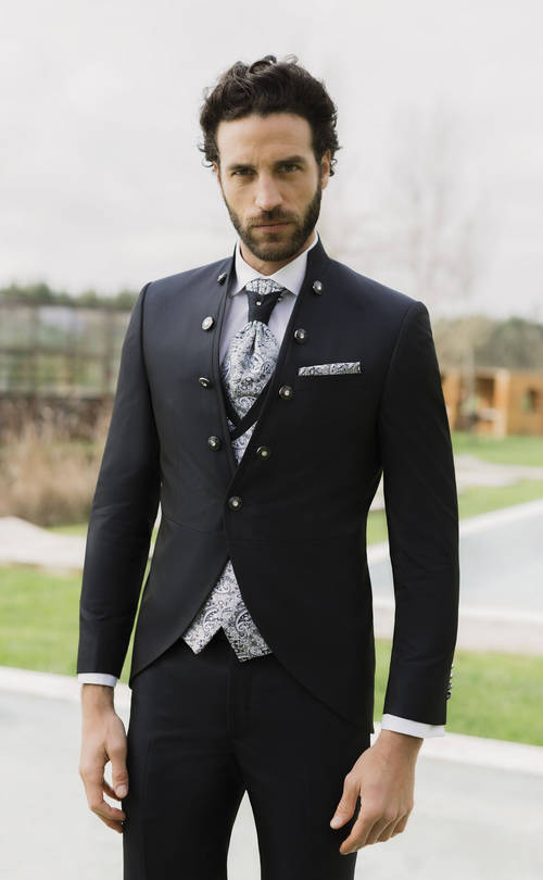 Traje de novio 2027 elegante para boda modelo 3