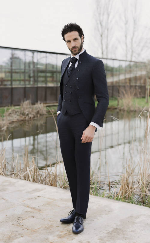 Traje de novio 2027 elegante para boda modelo 4